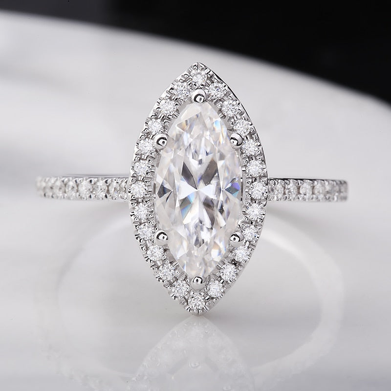 2.5carat (7x14mm) Marquise Brilliant Cut Moissanite Engagement Ring