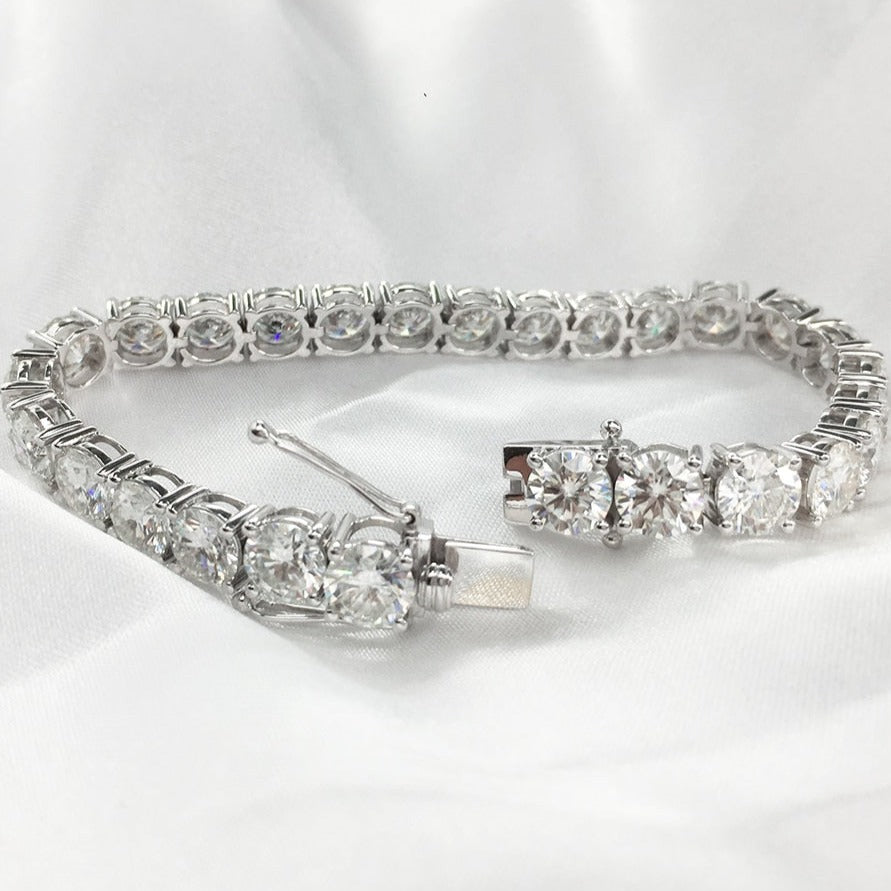 Simple 4 prong setting total 12.4 carat(4mm for each stone) moissanite tennis bracelet for women